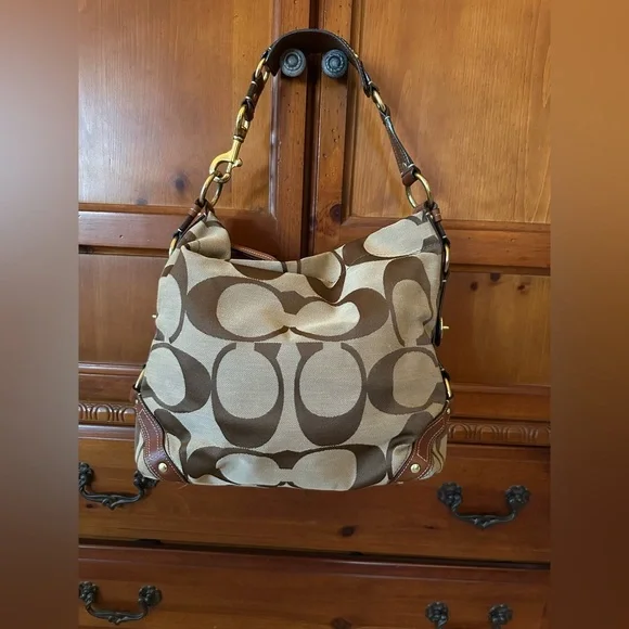 Signature  Coach hobo tote Brown Shoulder Bag - Picture 2 of 9